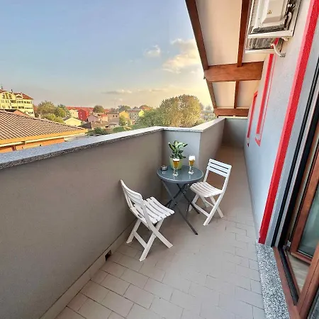 A10 Arcobaleno Milano Rho Fiera & Malpensa Airport New Modern Apartment *