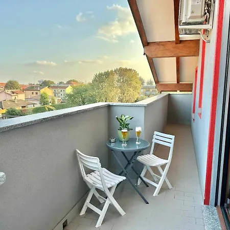 Apartment A10 Arcobaleno Milano Rho Fiera & Malpensa Airport New Modern *