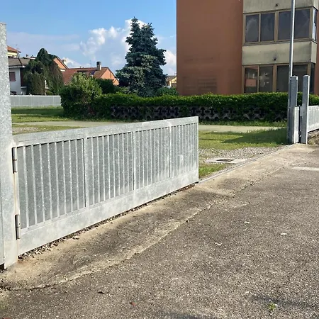 Apartment A10 Arcobaleno Milano Rho Fiera & Malpensa Airport New Modern Cesate