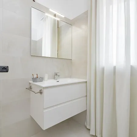 A10 Arcobaleno Milano Rho Fiera & Malpensa Airport New Modern *