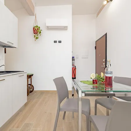 A10 Arcobaleno Milano Rho Fiera & Malpensa Airport New Modern Apartment *